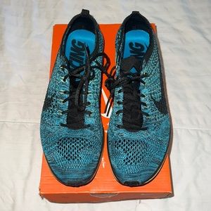 🔴ON SALE🔴 Women’s Flyknit Racers